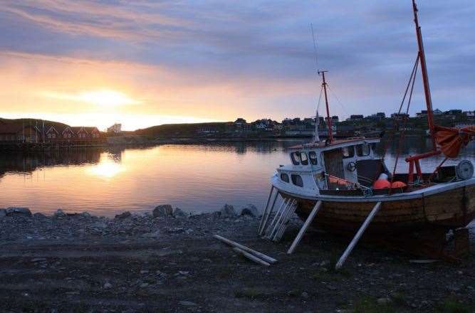 Adventure Camp - Mehamn Hotel Exterior photo